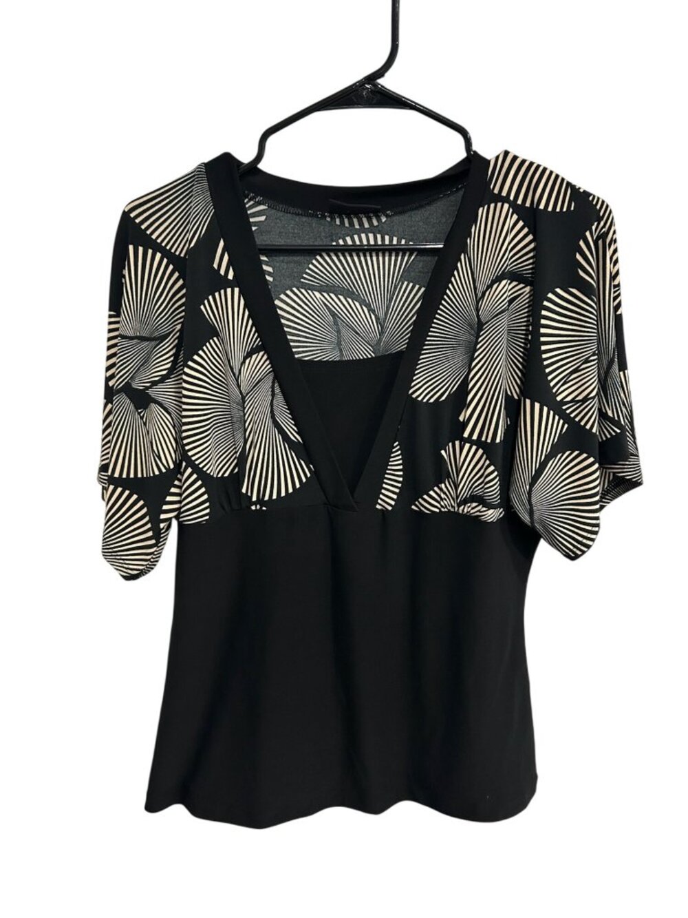 Perseption Concept Black Beige Top Abstract Fan Print Size Medium Indie Retro